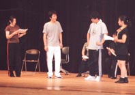 県内のアマチュア劇団が一堂に ほか (2000年10月8日号)