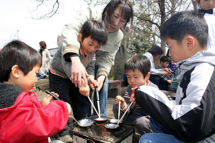 八日市冒険遊び場 大水公園で 「ちびぱ一く」