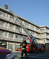 逃げ遅れた患者を無事救出！