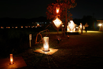 個性あふれる133点 西の湖ヨシ造形とヨシ灯り展