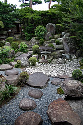 家茂ゆかりの名勝杉原氏庭園など老蘇・観音寺城秋まつり