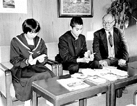 書き損じはがき 795枚 ほか (2000年2月2日号)