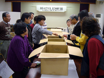 安価で室内にも置ける ダンボールコンポスト好評