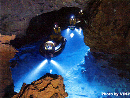 知られざる鍾乳洞「河内の風穴」紹介