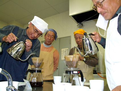 新たな出会い求めておやじの仲間づくり