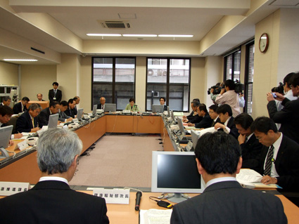 感染拡大がなければ 27日から県立高などを再開へ