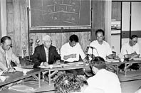 全国各地から435首の応募 ほか (2000年9月19日号)