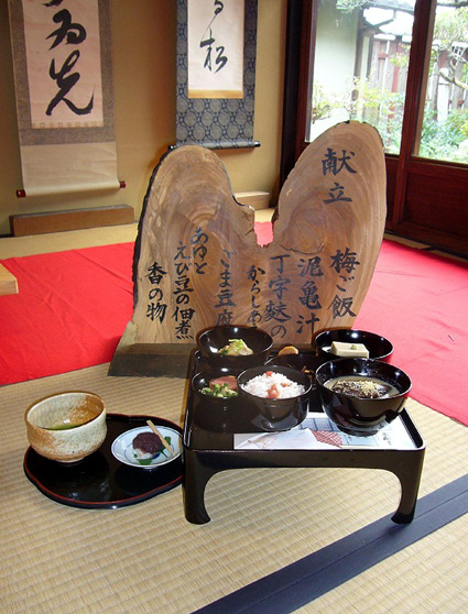 商家本宅の食事再現＝100食限定＝『てんびんご膳』