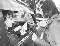 人権尊重と部落解放を目指す ほか (2000年12月13日号)