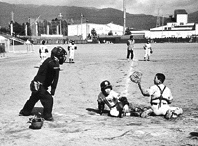 第１２回長山杯・少年野球大会 32チームから上位抜け出す ほか (2000年3月28日号)