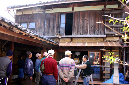 空き町家をまちづくり拠点に 春移転の「八幡酒蔵工房」