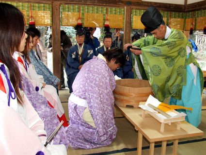 人生の節目決意新たに! 鏡の里元服式