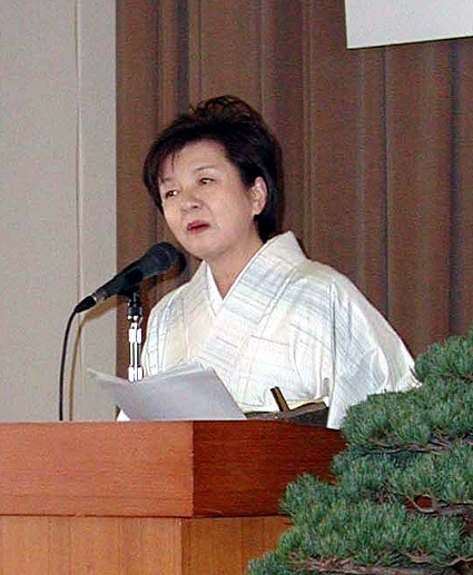 嘉田知事が新年の抱負 100年に1度の不況受け