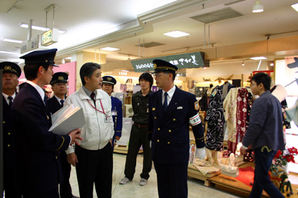 歳末商戦も安全に　年末特別査察