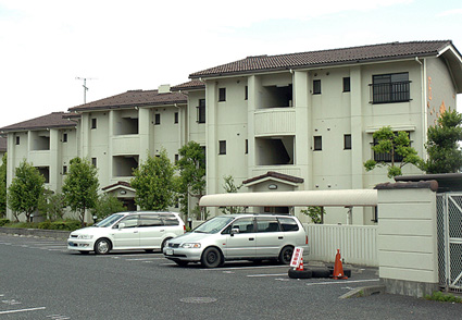 市営ひばり丘団地6号棟住宅 空き家解消へ家賃値下げ