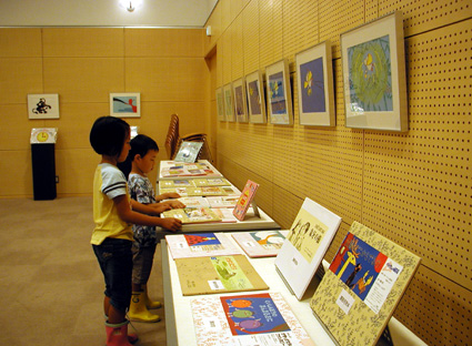 愛知川びんてまりの館企画展「ようこそ紙芝居の世界へ」