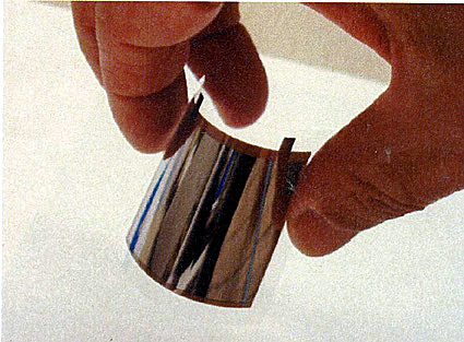 日本電気硝子と岩手大が開発 世界最薄のリチウムイオン電池