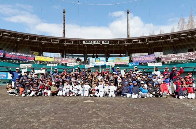 「FASTEPどか点ティーボール大会」ちびっこ球児 野球の楽しさ体験