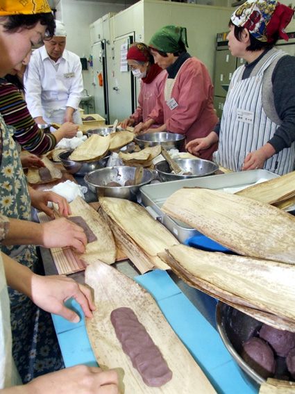 体験してみて分かる奥深さ！初企画「丁稚ようかん作り」