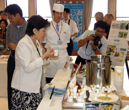 県産農産物の魅力向上キャンペーン １周年記念して県庁で事業発表会