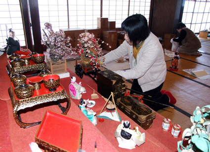 商家の家宝雛、一挙公開 1日から 五個荘『ひな人形めぐり』