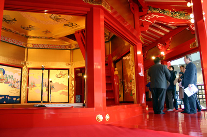 現代の名工と最高素材で復元 天下に誇る安土城天主