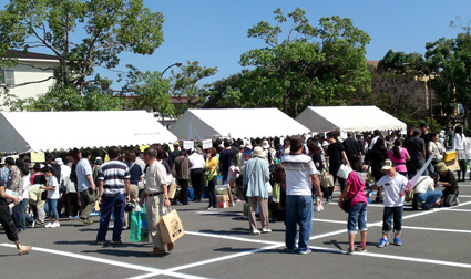 つながる心と輪 ふれあいバザー