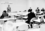 ＝新会長に鈴木氏、副に中村氏＝ ほか (2000年5月4日号)