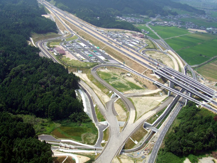 地域活性化が加速!　新名神甲南ＩＣ開通