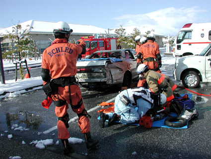 新春の愛知郡消防出初め式 480人が今年の防火誓う