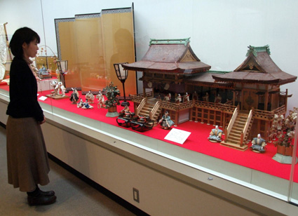 江戸―昭和の雛飾り 企画展  「春の宴」  初公開も