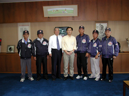 全日本シニアソフトボール大会へ出場 東近江市の「玉園シニア」